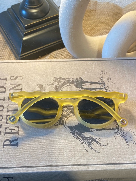 Designers Originals Yellow Wavy-Temple Sunglasses main image 7